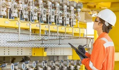 Why Do Some Industries Still Use Older GE and Ovation PLCs?